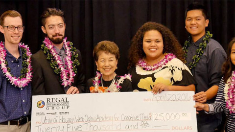 UHWO ACM students with Chancellor Ching